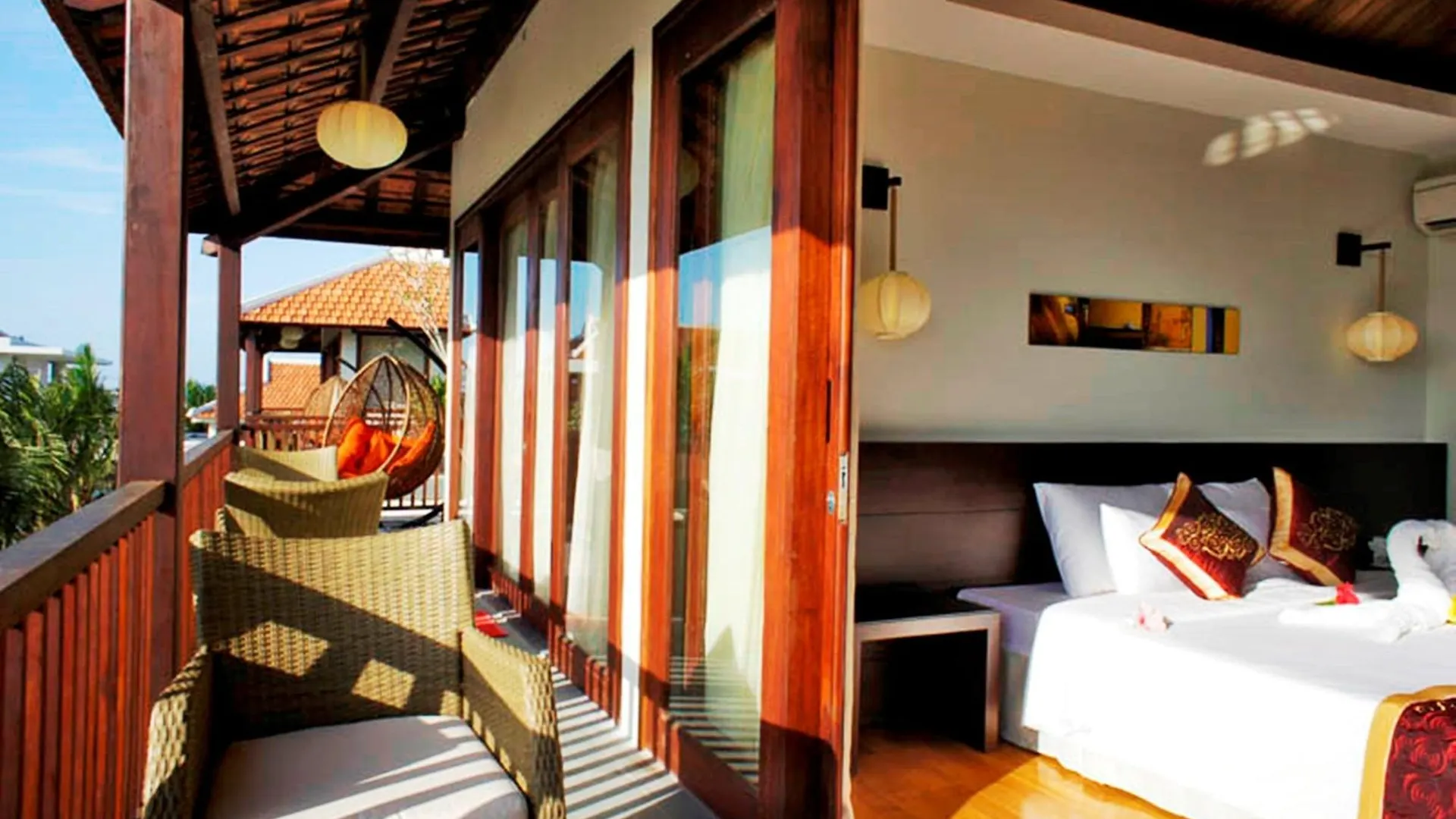 Emerald Hoi An Riverside Resort 4*,