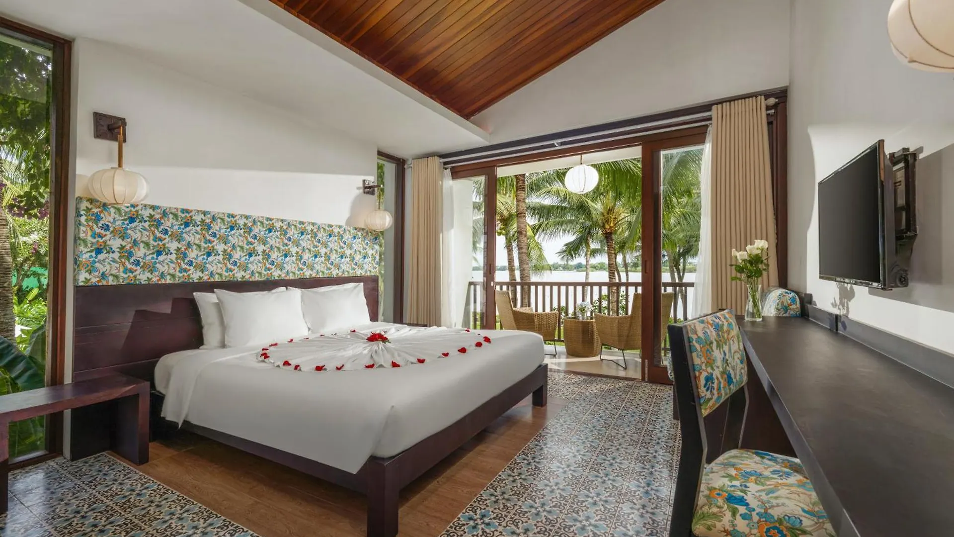 Emerald Hoi An Riverside Resort